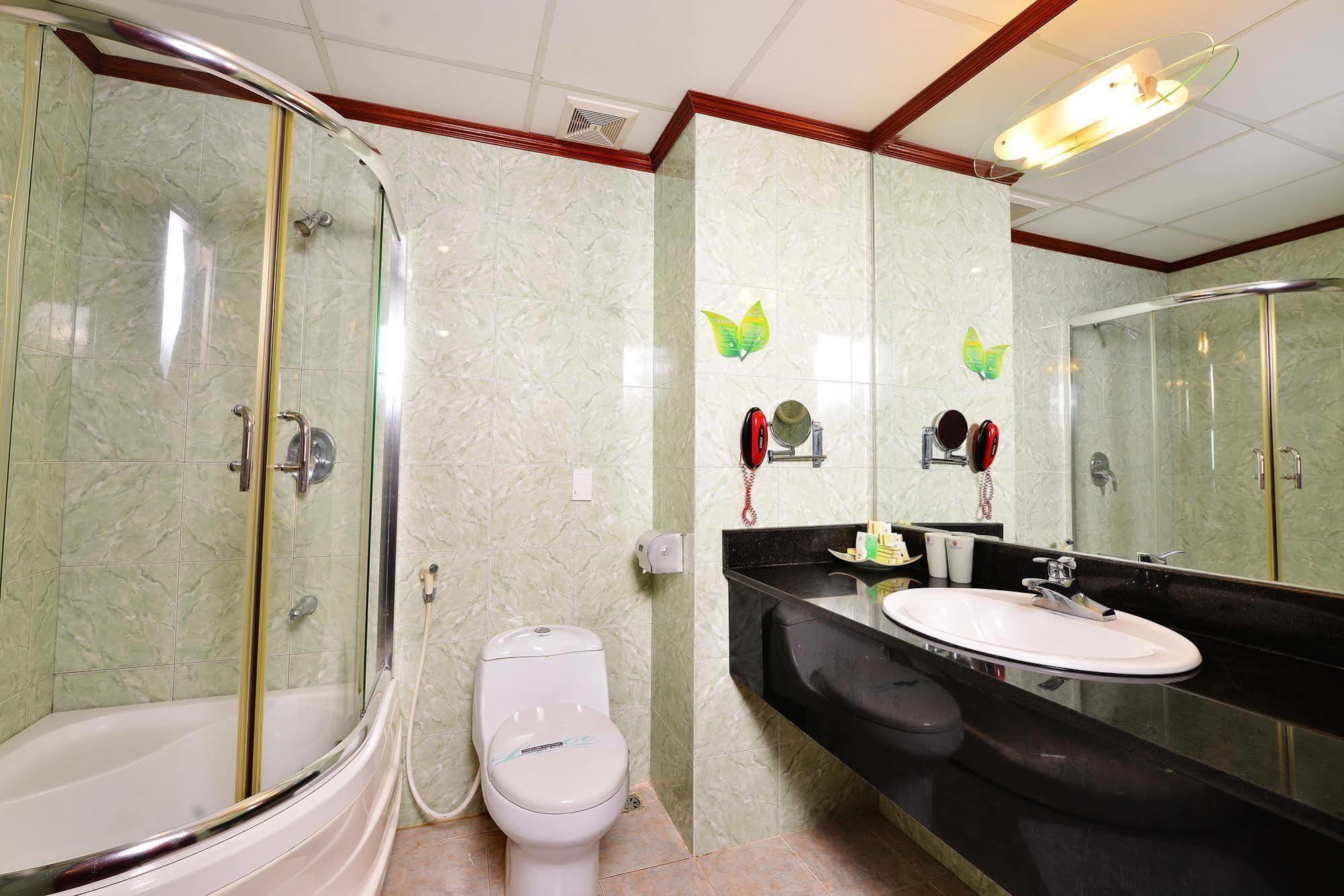 Grand Ha Long Hotel Экстерьер фото