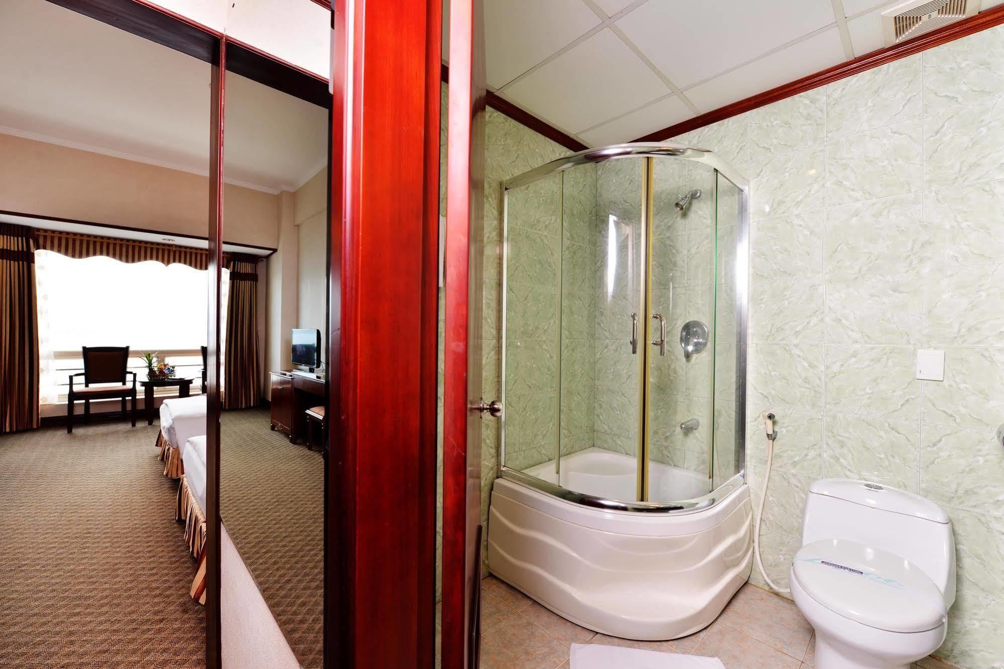 Grand Ha Long Hotel Экстерьер фото