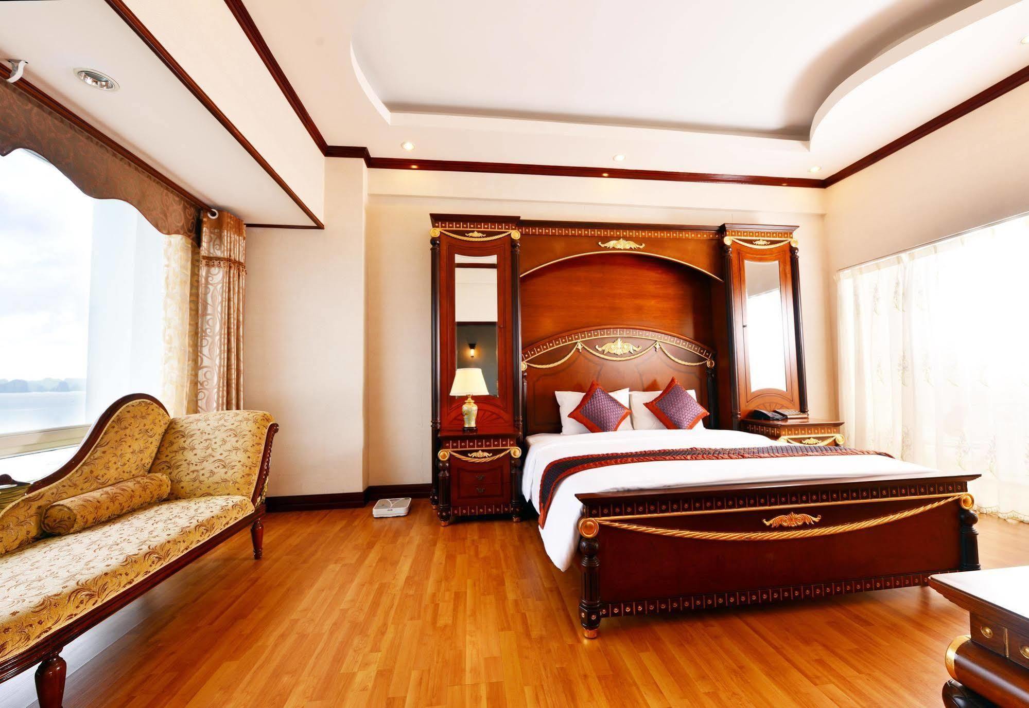 Grand Ha Long Hotel Экстерьер фото
